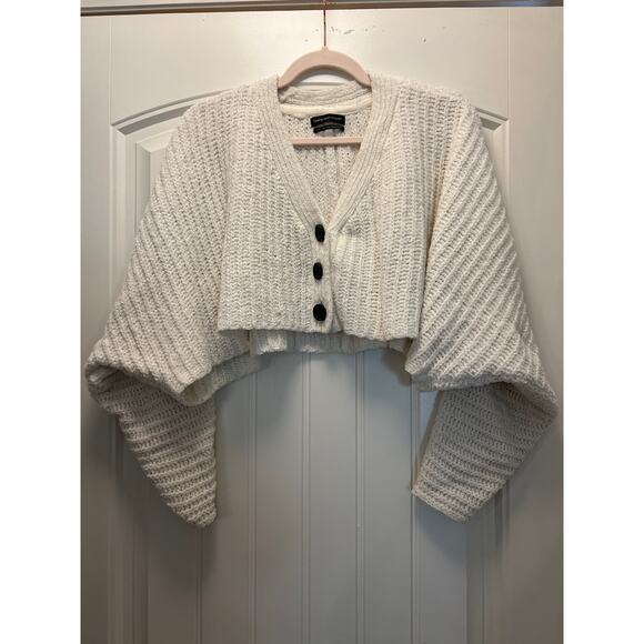 Urban Outfitters Women’s Cable Knit Cropped Casual Cardigan Sweater Size S White - Picture 1 of 3